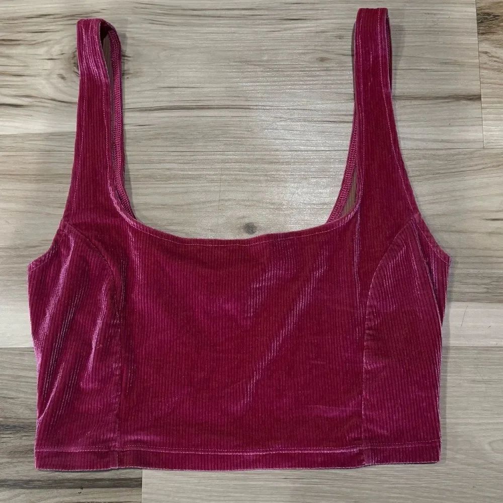 Urban Outfitters Pink Ribbed Cropped Tank Top Women’s Large